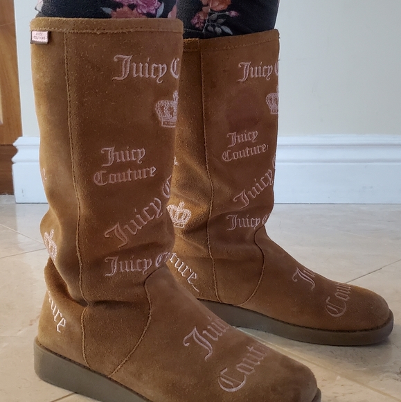 JUICY COUTURE BROWN SUEDE BOOTS - Picture 3 of 11